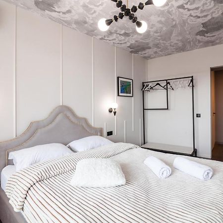Leogrand Apartments On Svobody Avenue Lviv Buitenkant foto