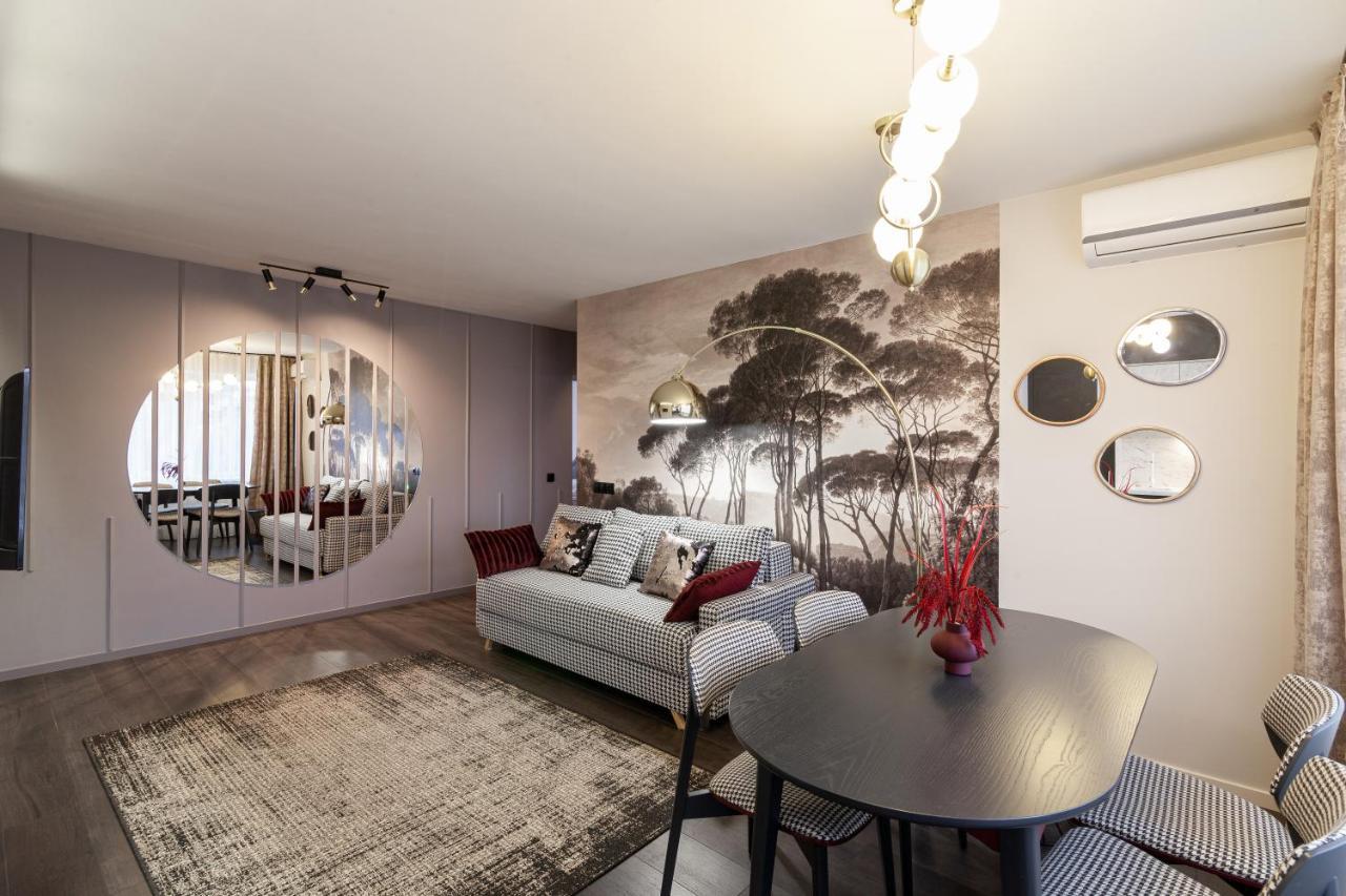 Leogrand Apartments On Svobody Avenue Lviv Buitenkant foto