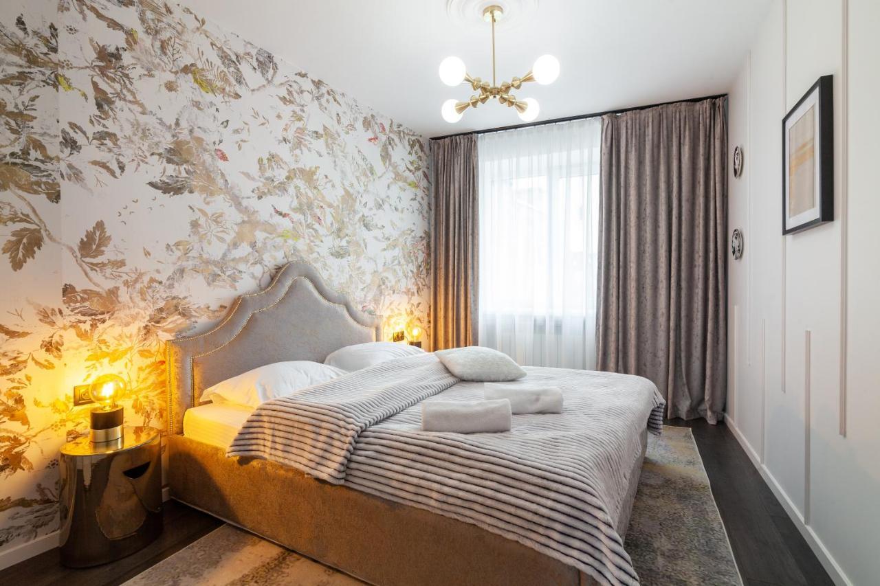 Leogrand Apartments On Svobody Avenue Lviv Buitenkant foto